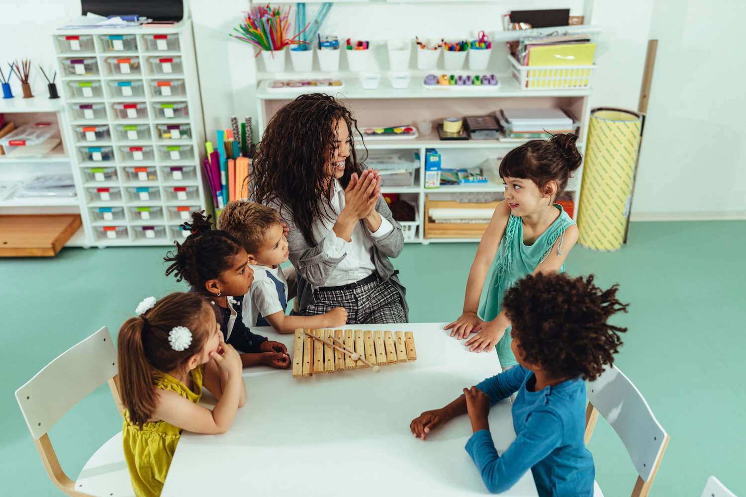 kids in group class learning music