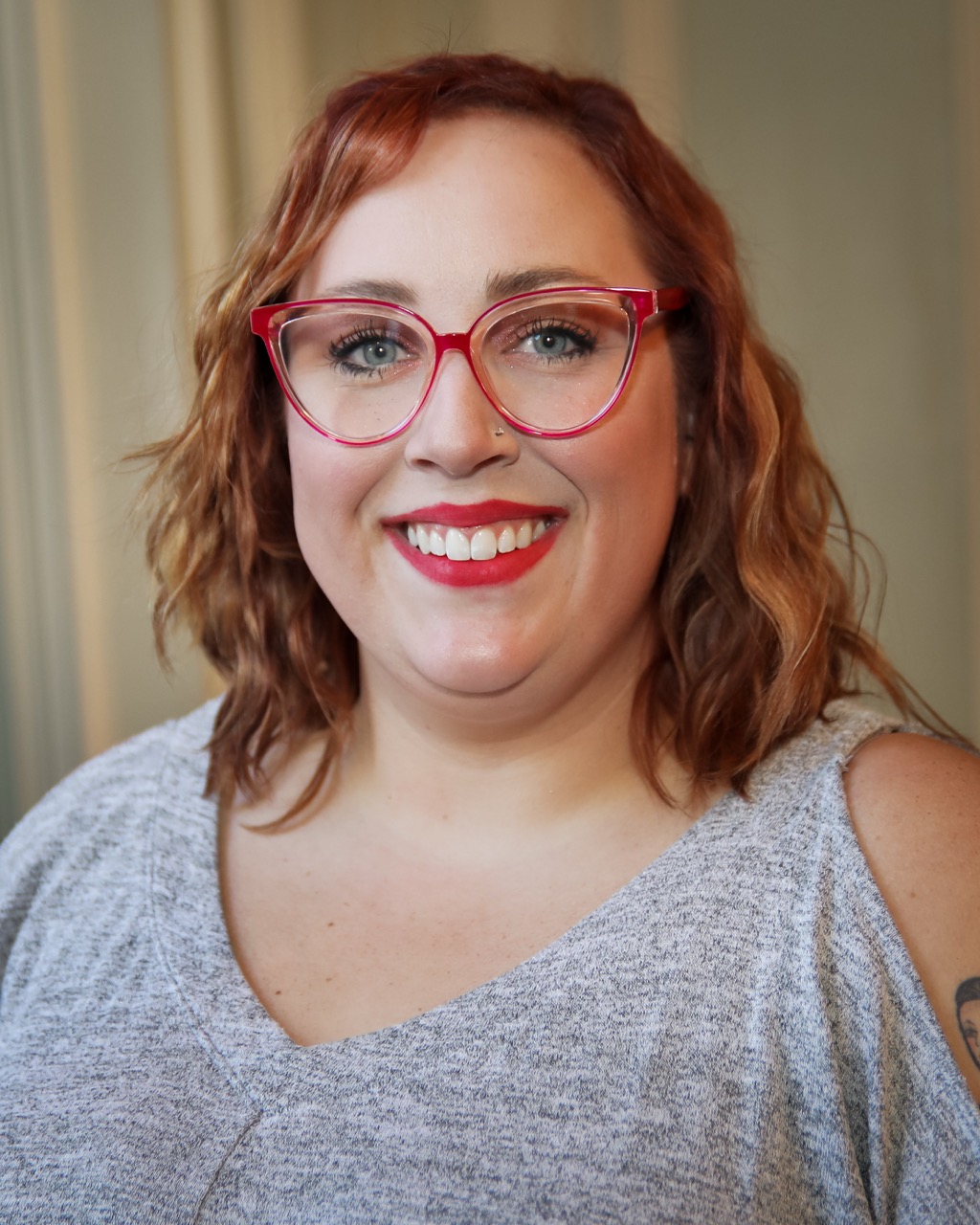 Lindsay Houser headshot