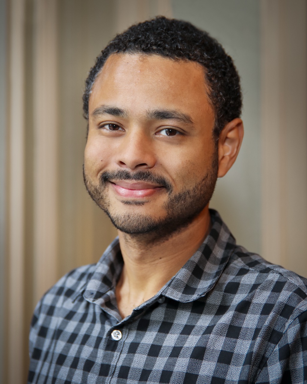 martin eston headshot